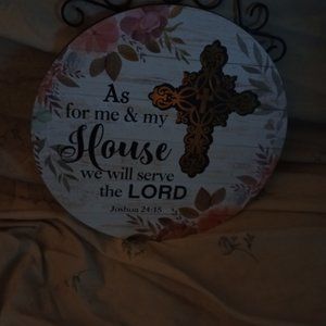 I Have 2 diff wall decors